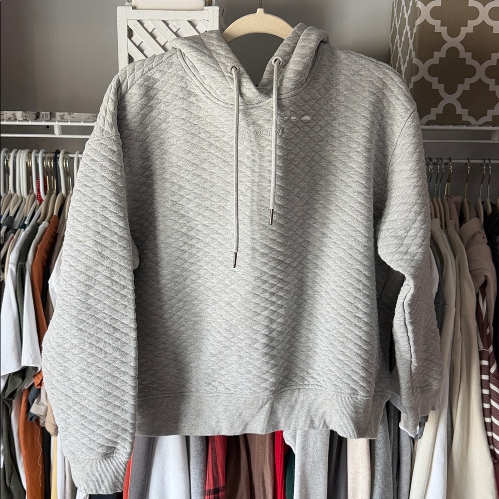 Zyia Quilted Hoodie Women’s Large